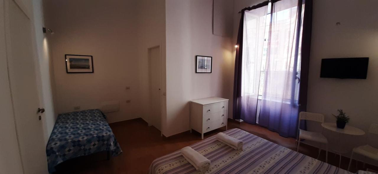 Casa Laura Oliva Mancini Bed & Breakfast Naples Exterior photo